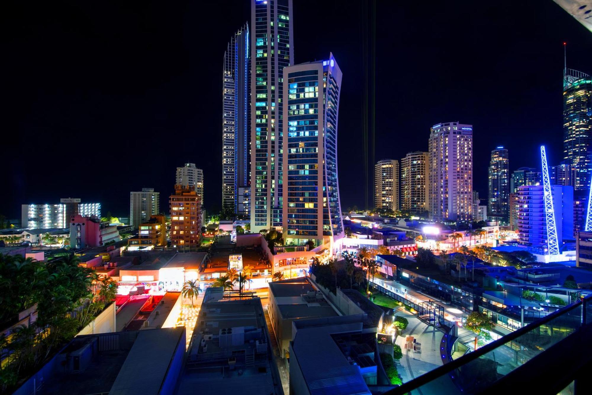 Ocean View Apartments With Balcony - Circle On Cavill - Central Location! - Self Contained & Privately Managed Gold Coast Extérieur photo