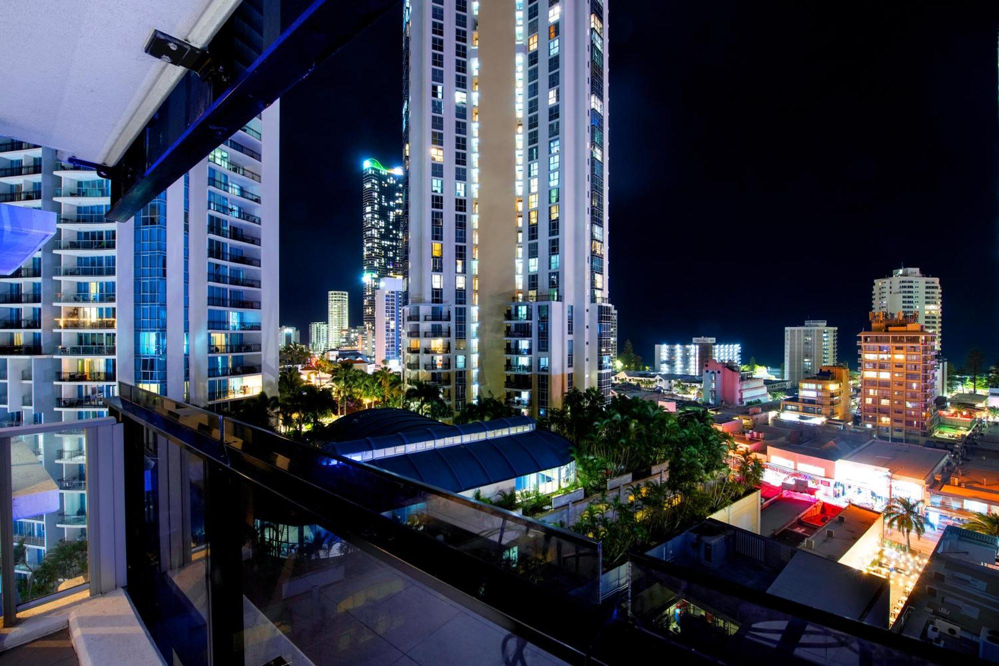 Ocean View Apartments With Balcony - Circle On Cavill - Central Location! - Self Contained & Privately Managed Gold Coast Extérieur photo