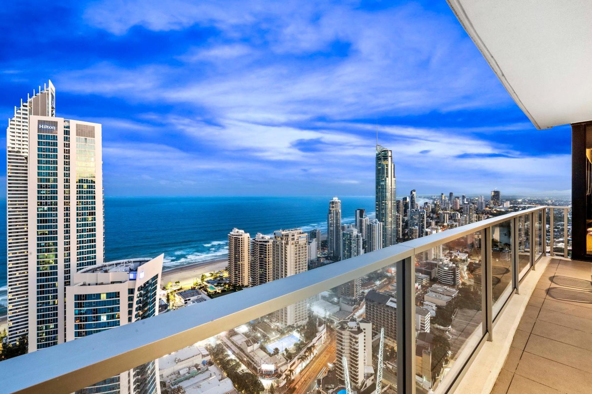 Ocean View Apartments With Balcony - Circle On Cavill - Central Location! - Self Contained & Privately Managed Gold Coast Extérieur photo