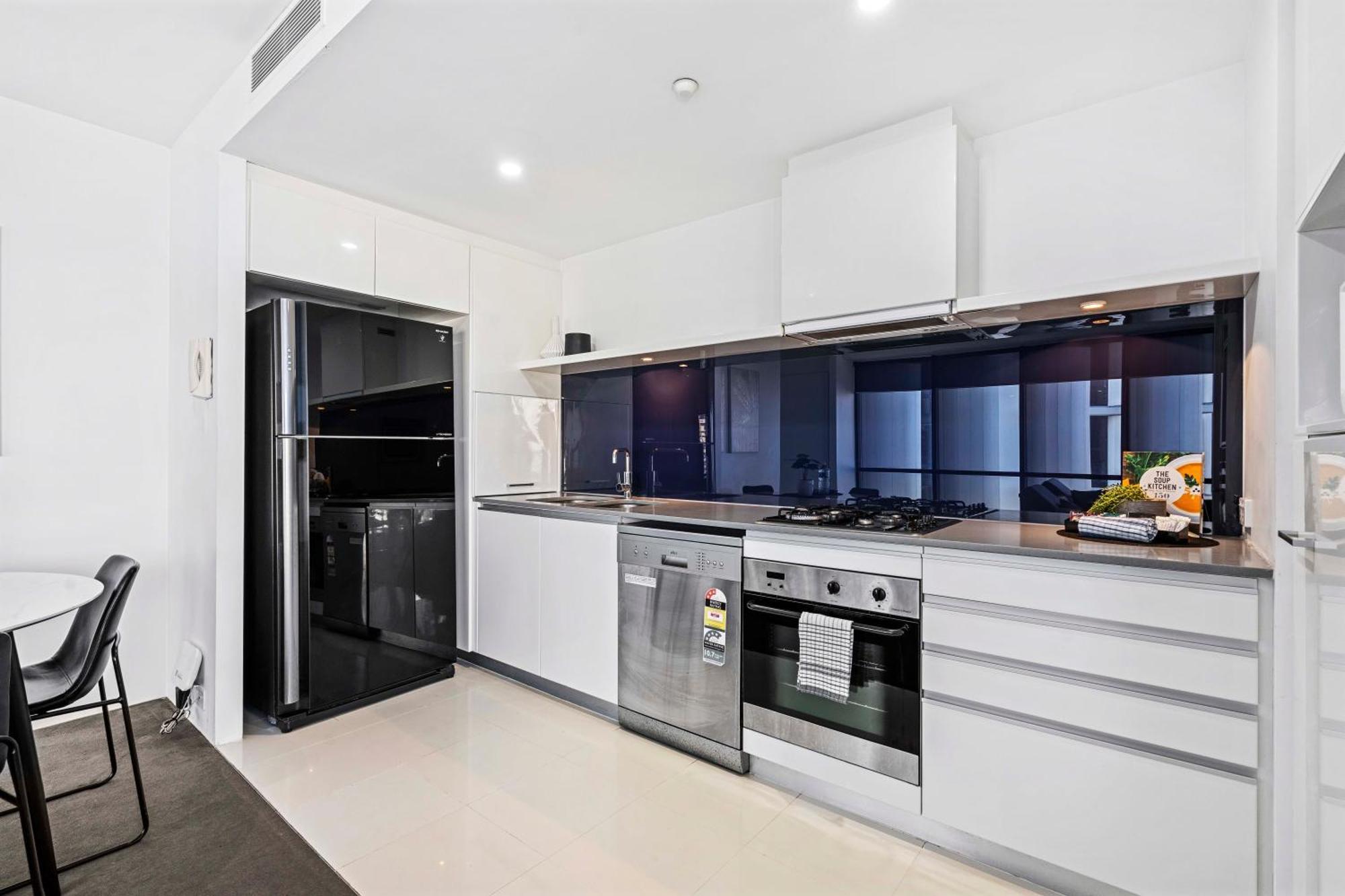 Ocean View Apartments With Balcony - Circle On Cavill - Central Location! - Self Contained & Privately Managed Gold Coast Extérieur photo