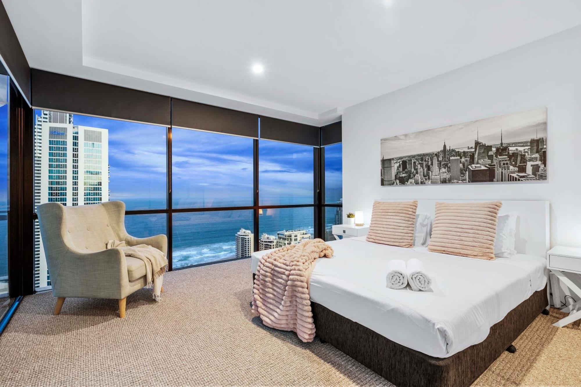 Ocean View Apartments With Balcony - Circle On Cavill - Central Location! - Self Contained & Privately Managed Gold Coast Extérieur photo