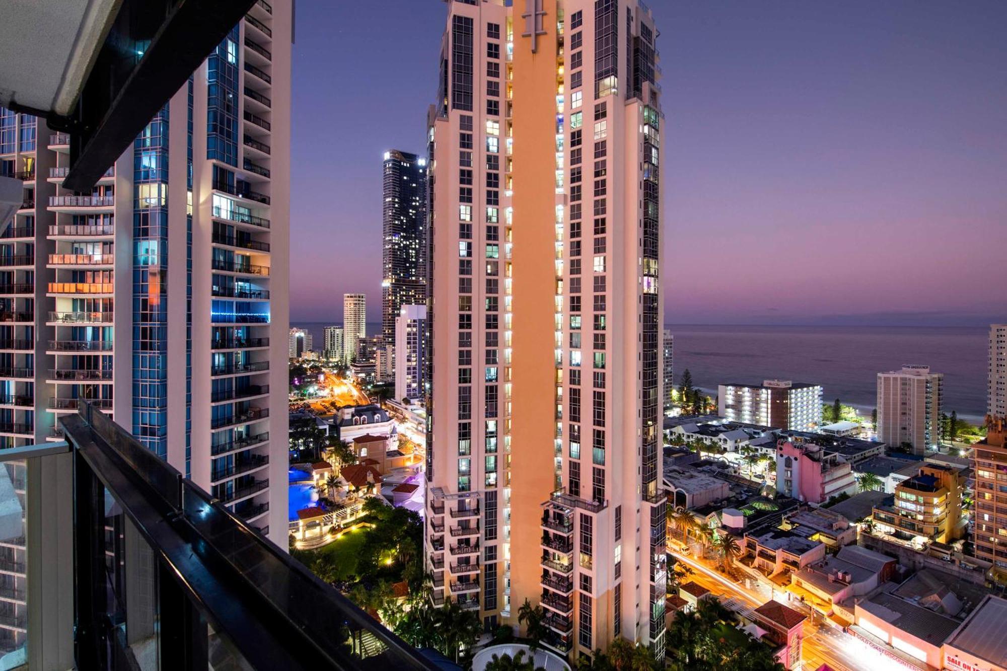Ocean View Apartments With Balcony - Circle On Cavill - Central Location! - Self Contained & Privately Managed Gold Coast Extérieur photo