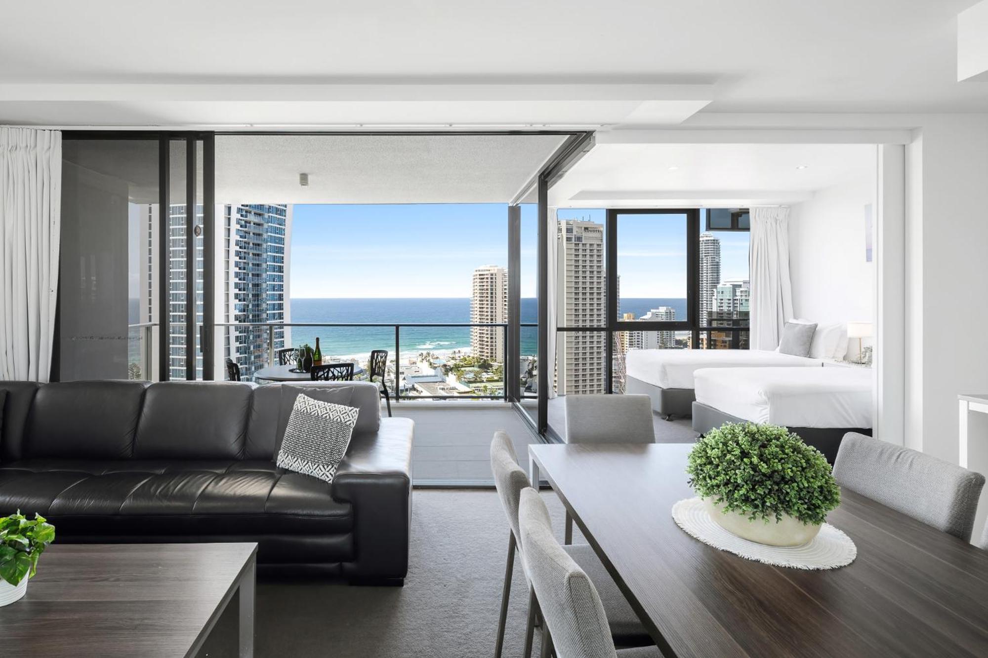 Ocean View Apartments With Balcony - Circle On Cavill - Central Location! - Self Contained & Privately Managed Gold Coast Extérieur photo