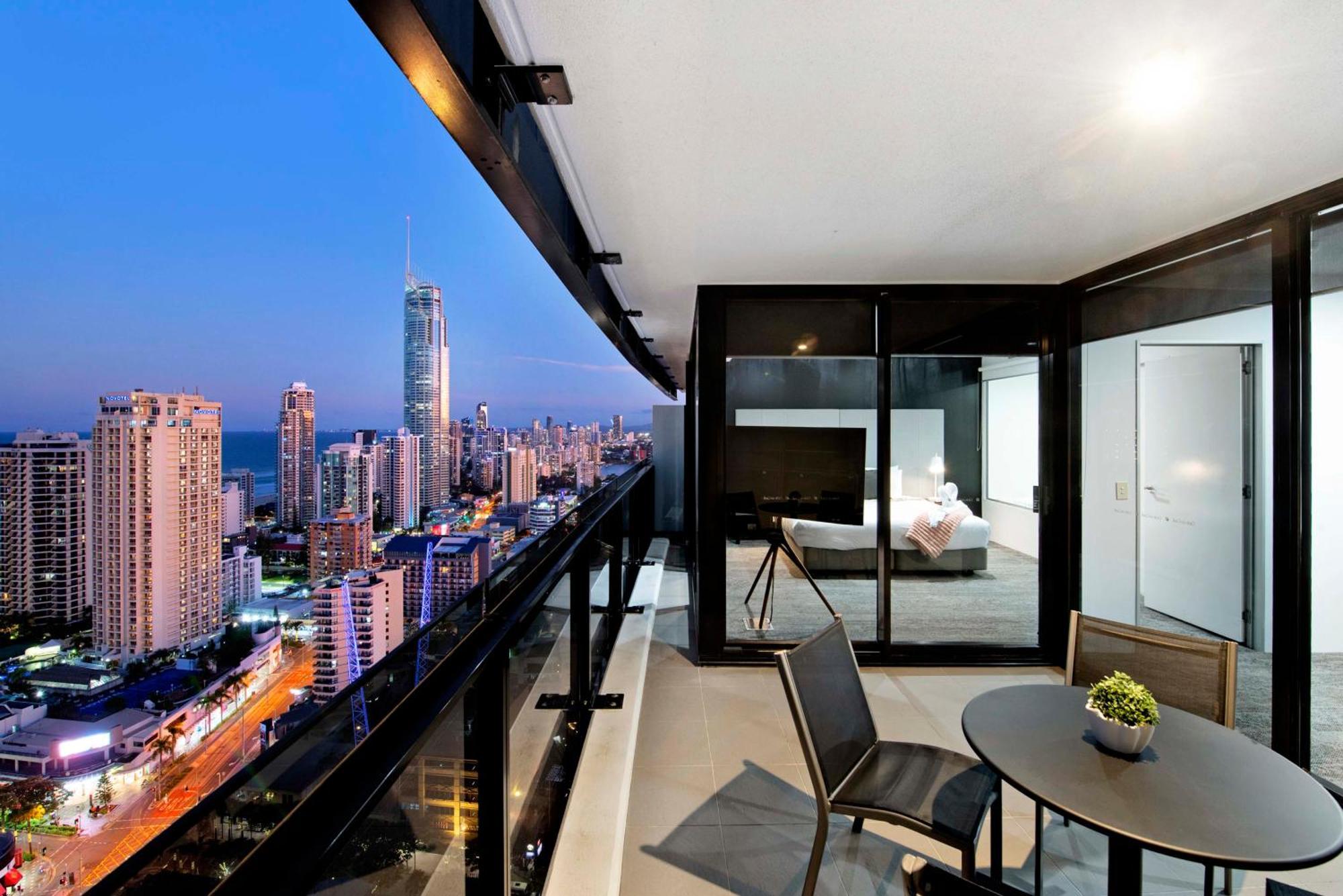 Ocean View Apartments With Balcony - Circle On Cavill - Central Location! - Self Contained & Privately Managed Gold Coast Extérieur photo
