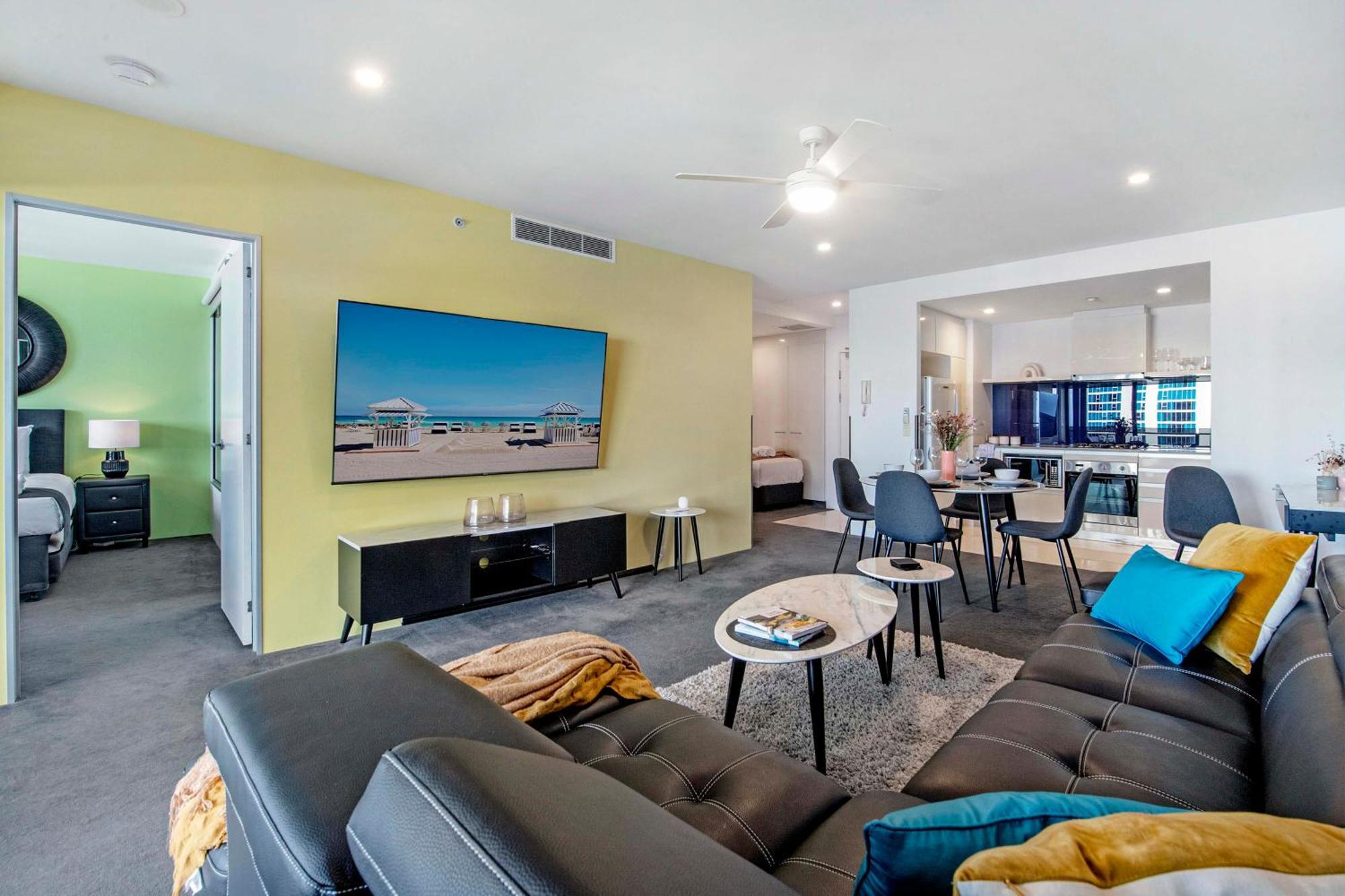 Ocean View Apartments With Balcony - Circle On Cavill - Central Location! - Self Contained & Privately Managed Gold Coast Extérieur photo