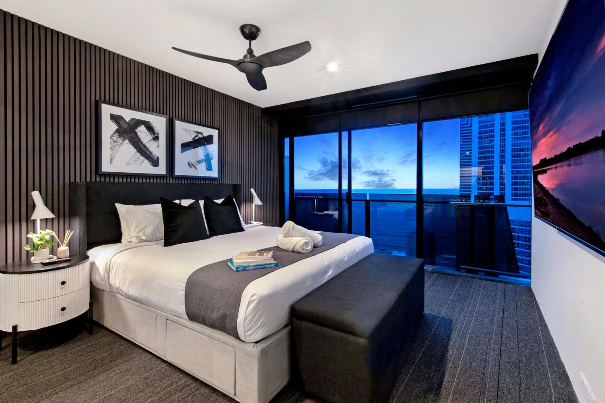 Ocean View Apartments With Balcony - Circle On Cavill - Central Location! - Self Contained & Privately Managed Gold Coast Extérieur photo