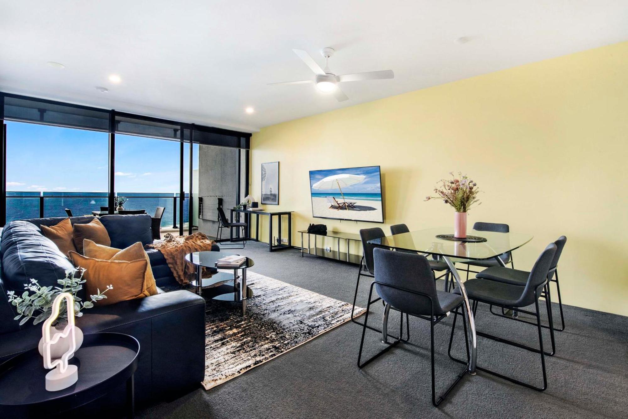 Ocean View Apartments With Balcony - Circle On Cavill - Central Location! - Self Contained & Privately Managed Gold Coast Extérieur photo