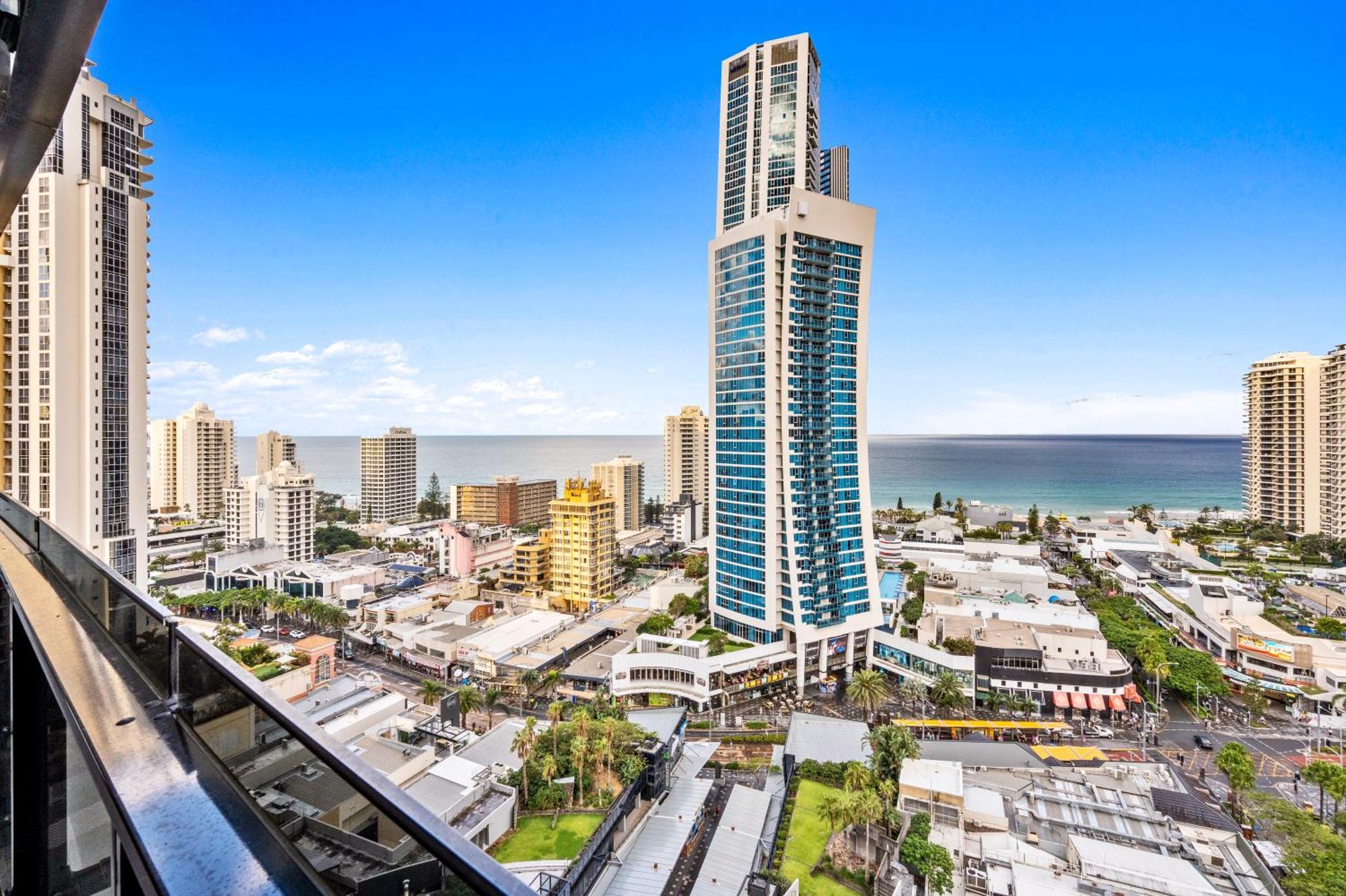 Ocean View Apartments With Balcony - Circle On Cavill - Central Location! - Self Contained & Privately Managed Gold Coast Extérieur photo