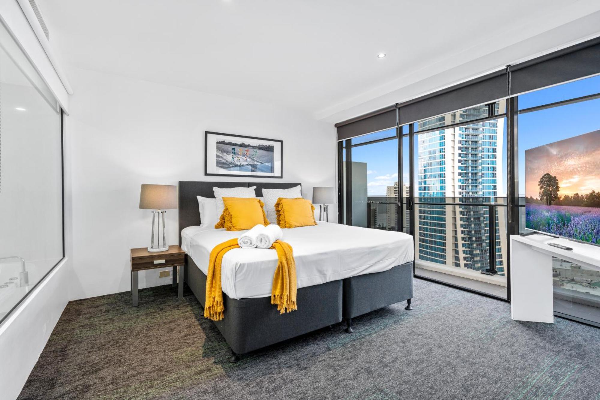 Ocean View Apartments With Balcony - Circle On Cavill - Central Location! - Self Contained & Privately Managed Gold Coast Extérieur photo