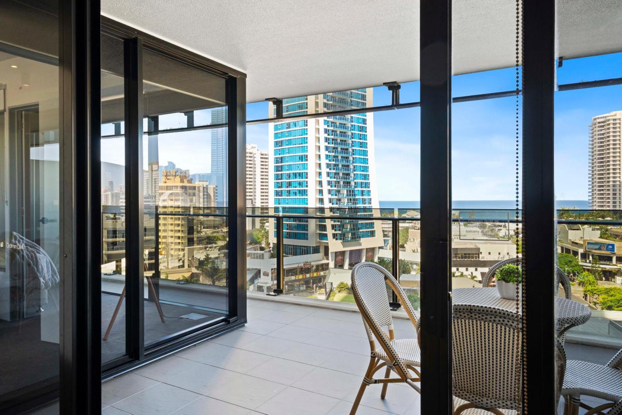 Ocean View Apartments With Balcony - Circle On Cavill - Central Location! - Self Contained & Privately Managed Gold Coast Extérieur photo